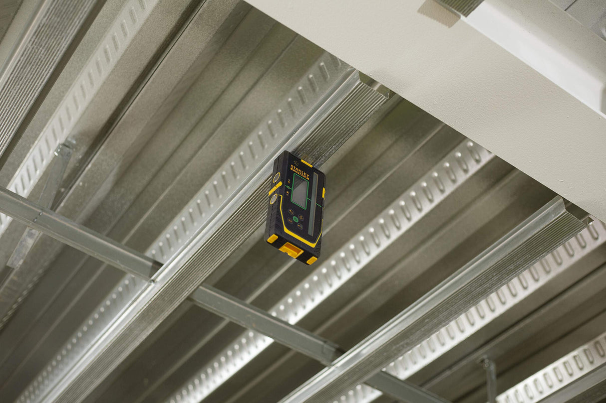 Stanley FatMax - Receptor láser giratorio para láser verde, gran alcance de trabajo: diámetro 600 m, radio 300 m, 2 niveles de precisión, ventana receptora extragrande, color negro y amarillo