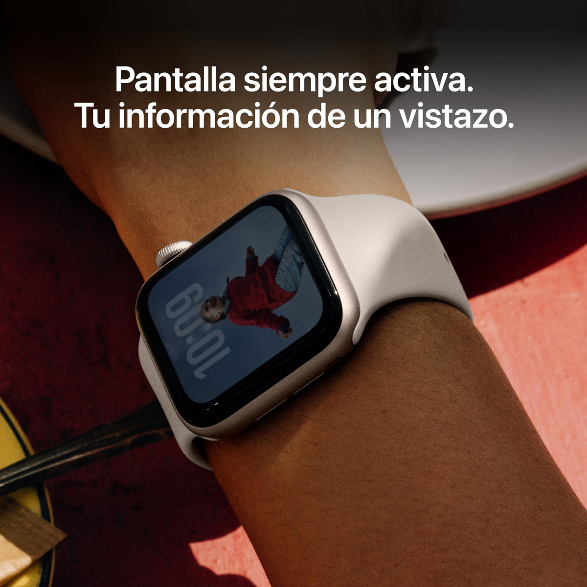 Apple Watch SE 3 GPS con Caja de Aluminio en Blanco Estrella de 40 mm y Correa Deportiva Blanco Estrella-Talla M/L.Monitores de entreno y sueño,Monitor de frecuencia Cardiaca, Pantalla Siempre Activa