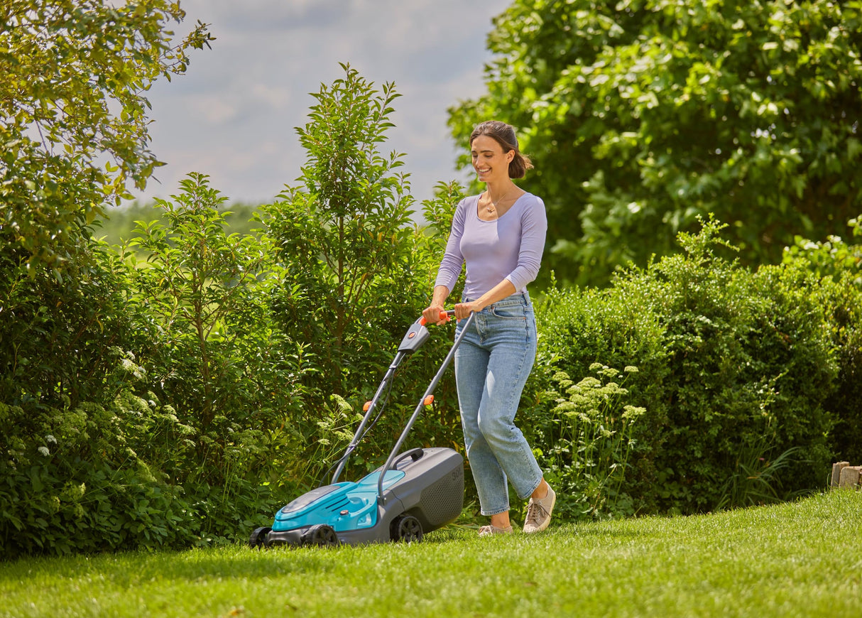 GARDENA EasyMax 32/18V Cortacésped de Alto Rendimiento Listo para Usar con batería P4A