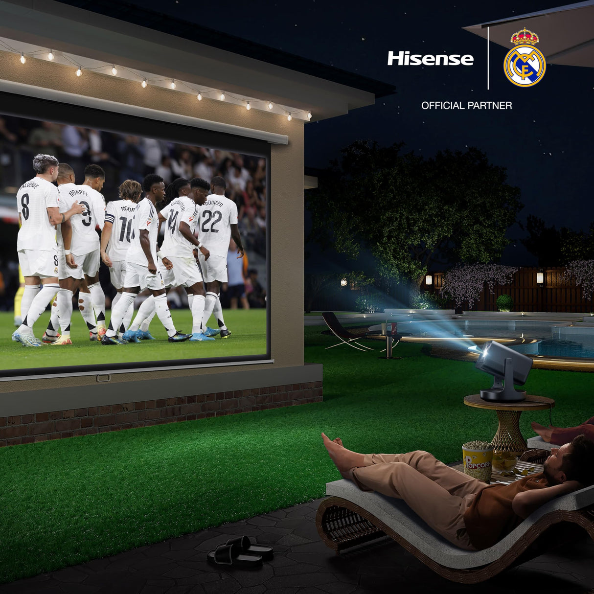 Hisense C2 Ultra Ed. Real Madrid - Mini Proyector Laser UHD 4K Smart TV, de 65" a 300", 3000 Lumen, Dolby Vision Atmos, Audio JBL + Subwofer, Zoom Digital, Autoenfoque, Contraste 2000:1