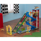 KidKraft Garaje y Pista Mega Ramp para niños 3+ años, Parking con Ascensor Funcional, gasolinera, señales de tráfico, 5 Coches de Juguete y un helicóptero (63267)