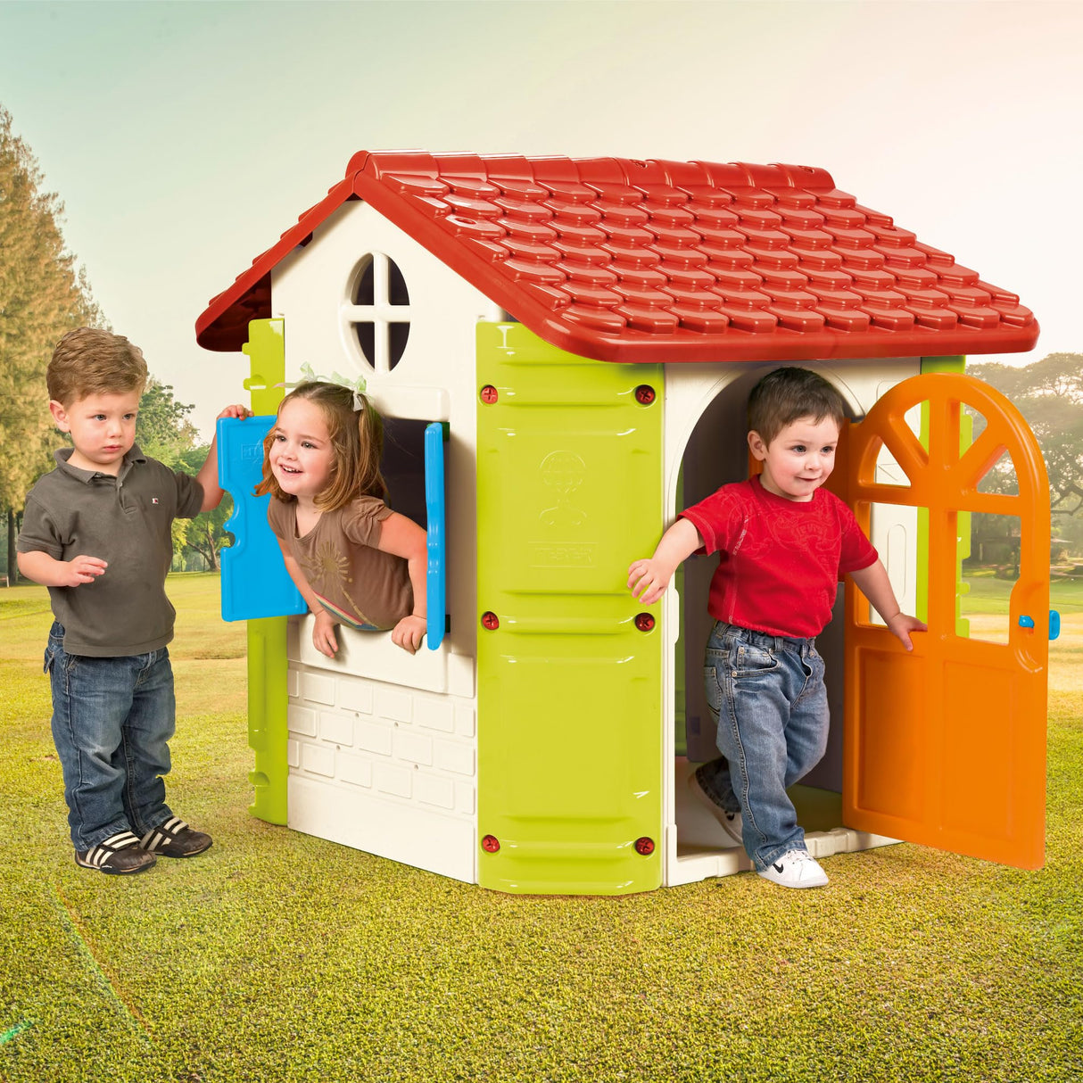 FEBER - Feber-House, Casa de Jardín para Niños, Colores Cálidos Azul, Rojo, Naranja y Verde, Resistente y Segura, Casita Infantil para Juegos de Exterior, 2 a 6 años, Famosa(800013950), Versión actual