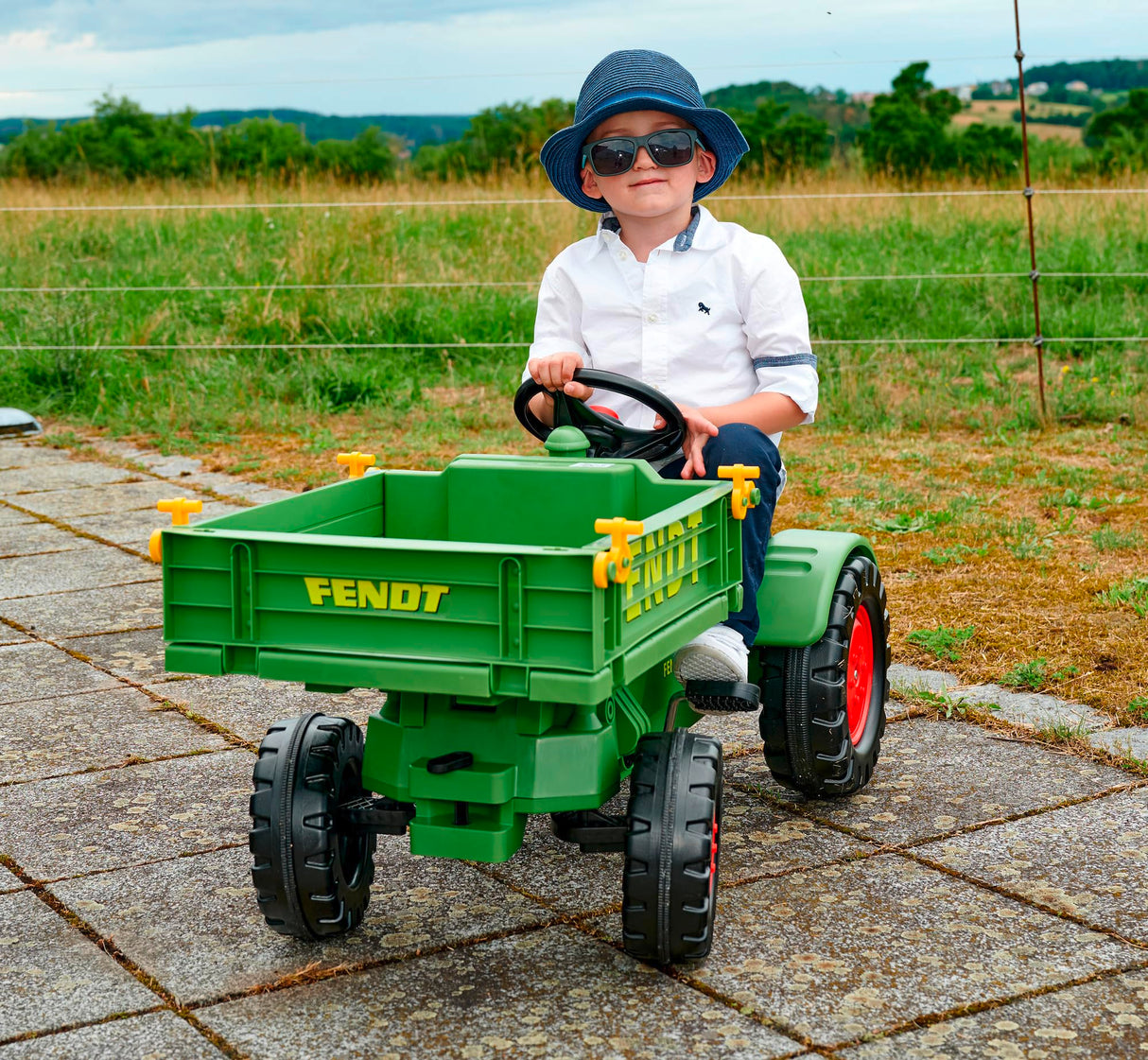 Big Fendt - Tractor Infantil con Cadena de precisión, Asiento Ajustable en 3 Posiciones, hasta 50 kg, Licencia de Fendt, para niños a Partir de 3 años, Verde, Amarillo, Negro y Rojo