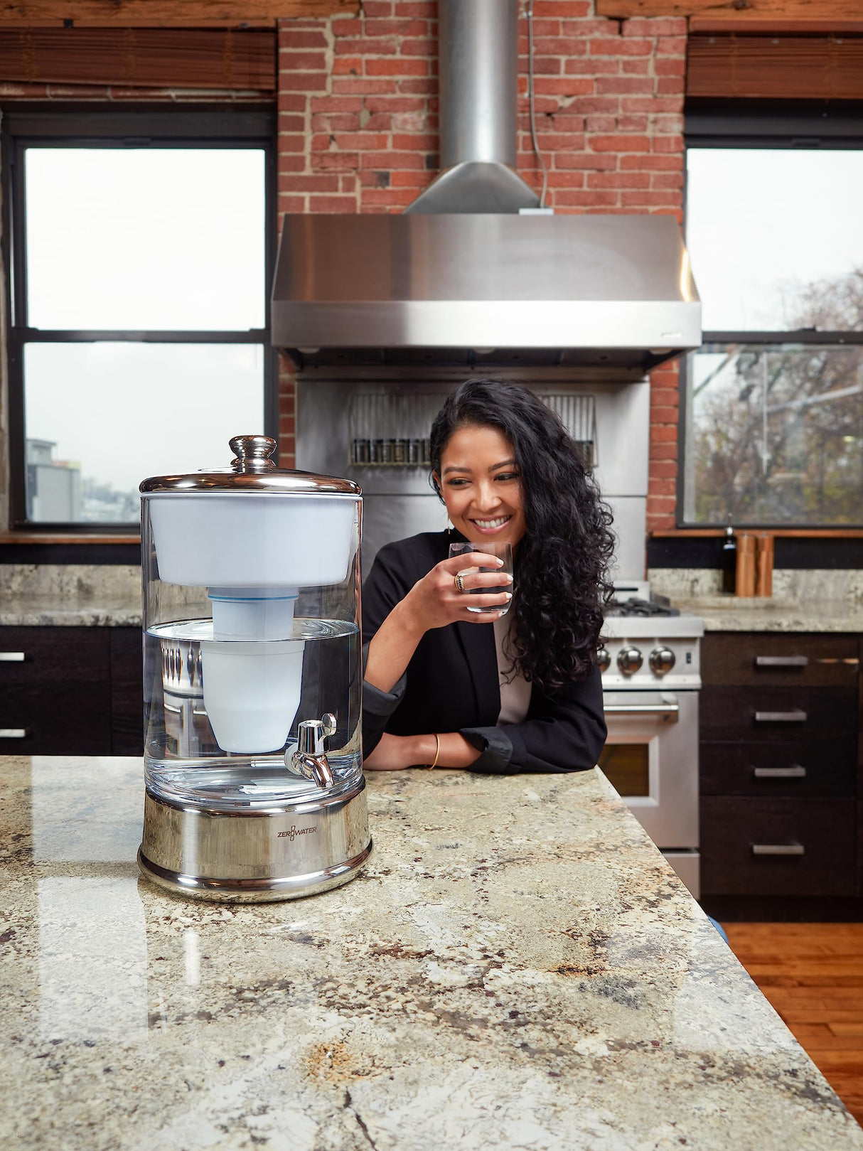 ZeroWater Filtro Dispensador de Cristal de agua de 9 L, Libre de BPA y NSF certificada para Reducir la Cal el Plomo y Otros Metales Pesados, Medidor TDS y Cartucho Incluido