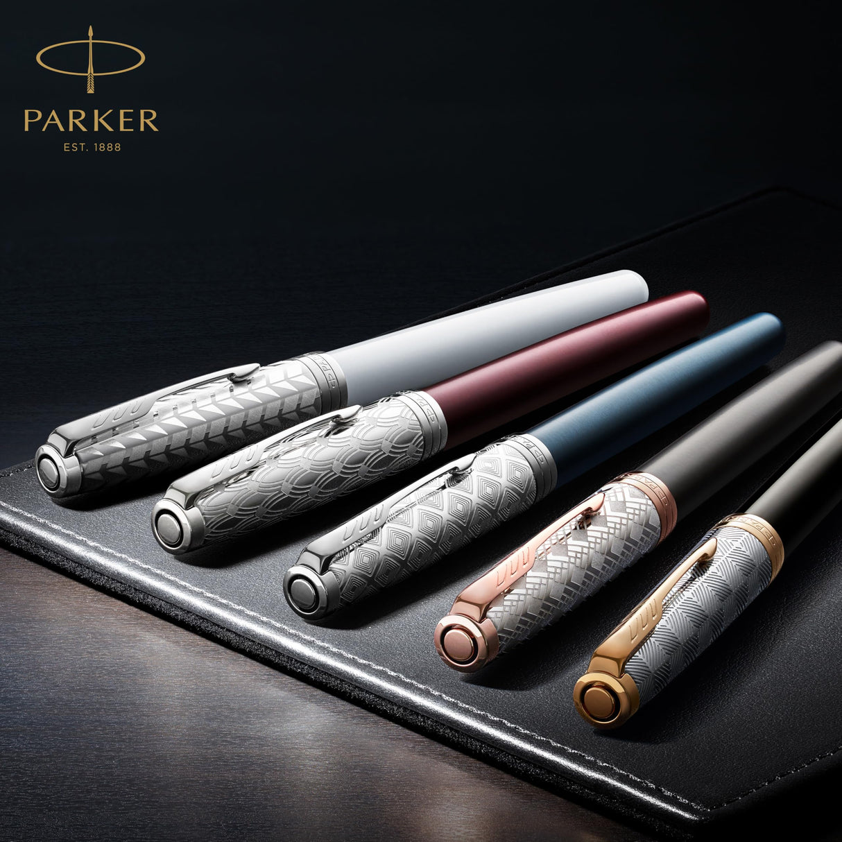 PARKER Sonnet Bolígrafo | Premium metal y lacado brillo negro con acabado chapado en oro | Punta mediana con recarga de tinta negra | Caja de regalo