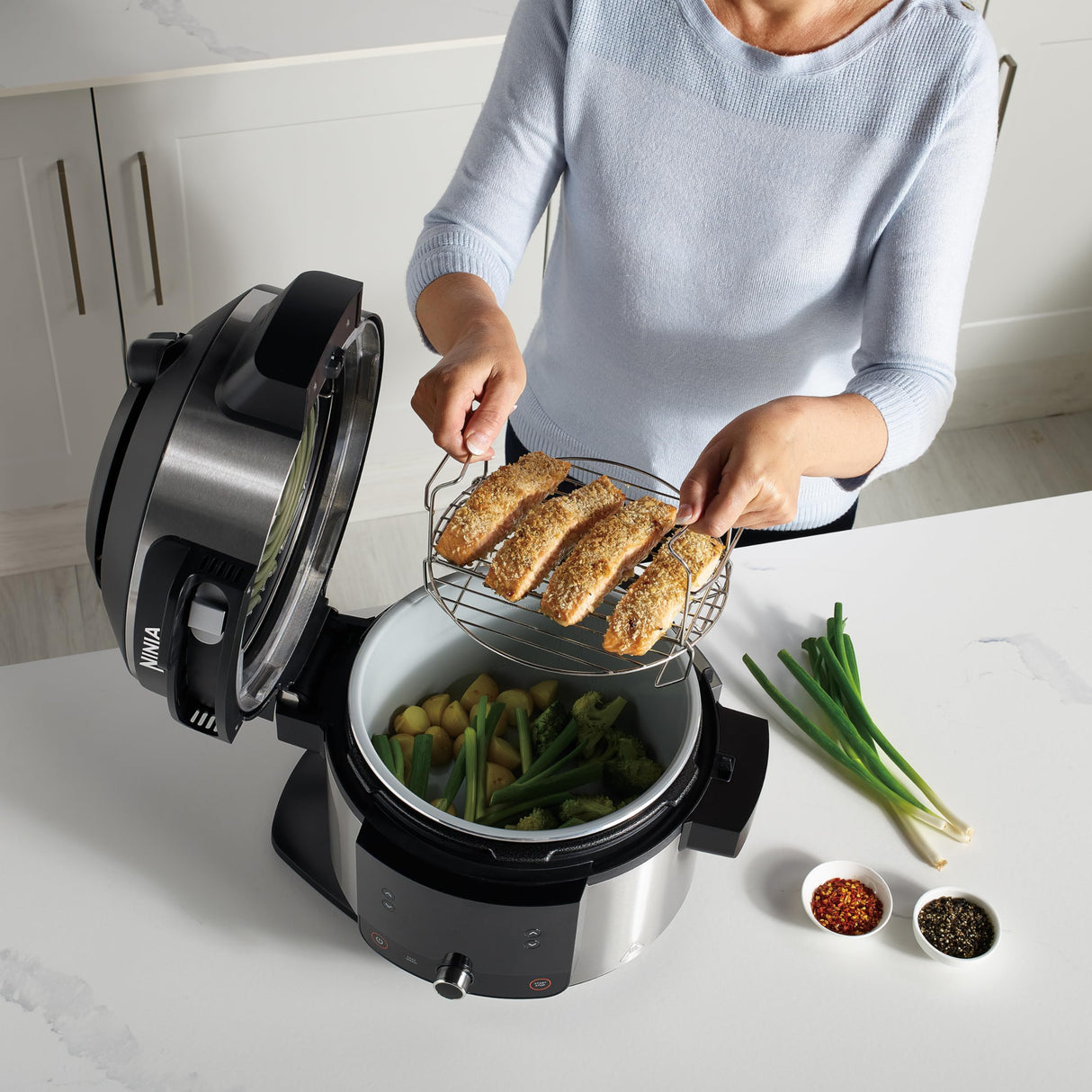 Ninja Foodi Olla eléctrica multifunción con SmartLid, 6 l, 11 funciones de cocción en 1, Olla a presión, Freidora de aire, Cocción lenta, Parrilla, Hornear y más, acero inoxidable, OL550EU