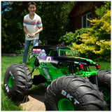 Monster Jam, camión Monstruo Todoterreno Mega Grave Digger Oficial por Control Remoto, más de 60 cm de Altura, Escala 1:6, Juguetes para niños y niñas a Partir de 4 años