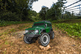 Carson 500404236 1:8 Land Rover Defender 100% RTR British Vert - Voiture radiocommandée, véhicule RC, Batteries et radiocommande incluses, Vitesse km/h, Temps de conduite 20 min