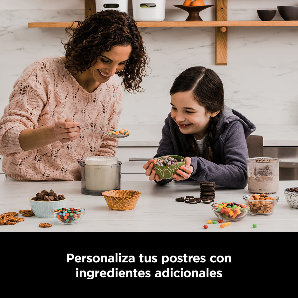 Ninja CREAMi Heladera multifunción, 1,4 l de capacidad, 3 tarrinas, 7 programas, Helado, Gelato, Sorbete, Smoothie bowl, Batido y más, en negro y plata, NC300EU