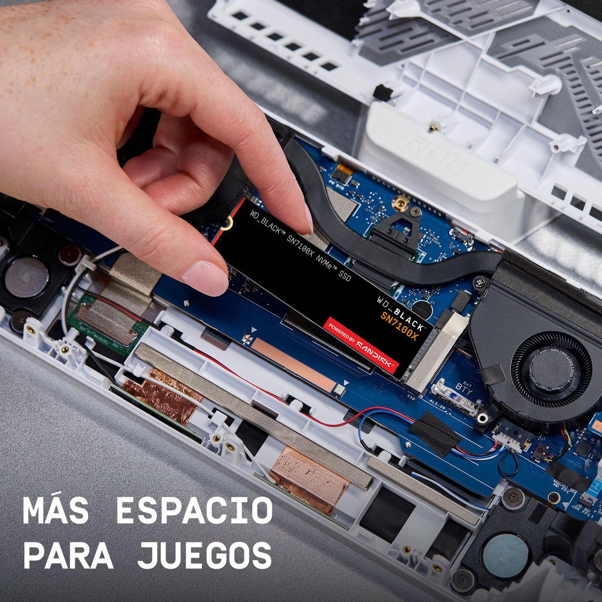 WD_Black SN7100X NVMe SSD de 4 TB (hasta 7.000 MB/s de velocidades de Lectura, con Licencia Oficial para ROG Xbox Ally (X) y PC, PCIe Gen4, Sandisk TLC 3D CBA NAND, Xbox Game Pass Ultimate de 1 Mes