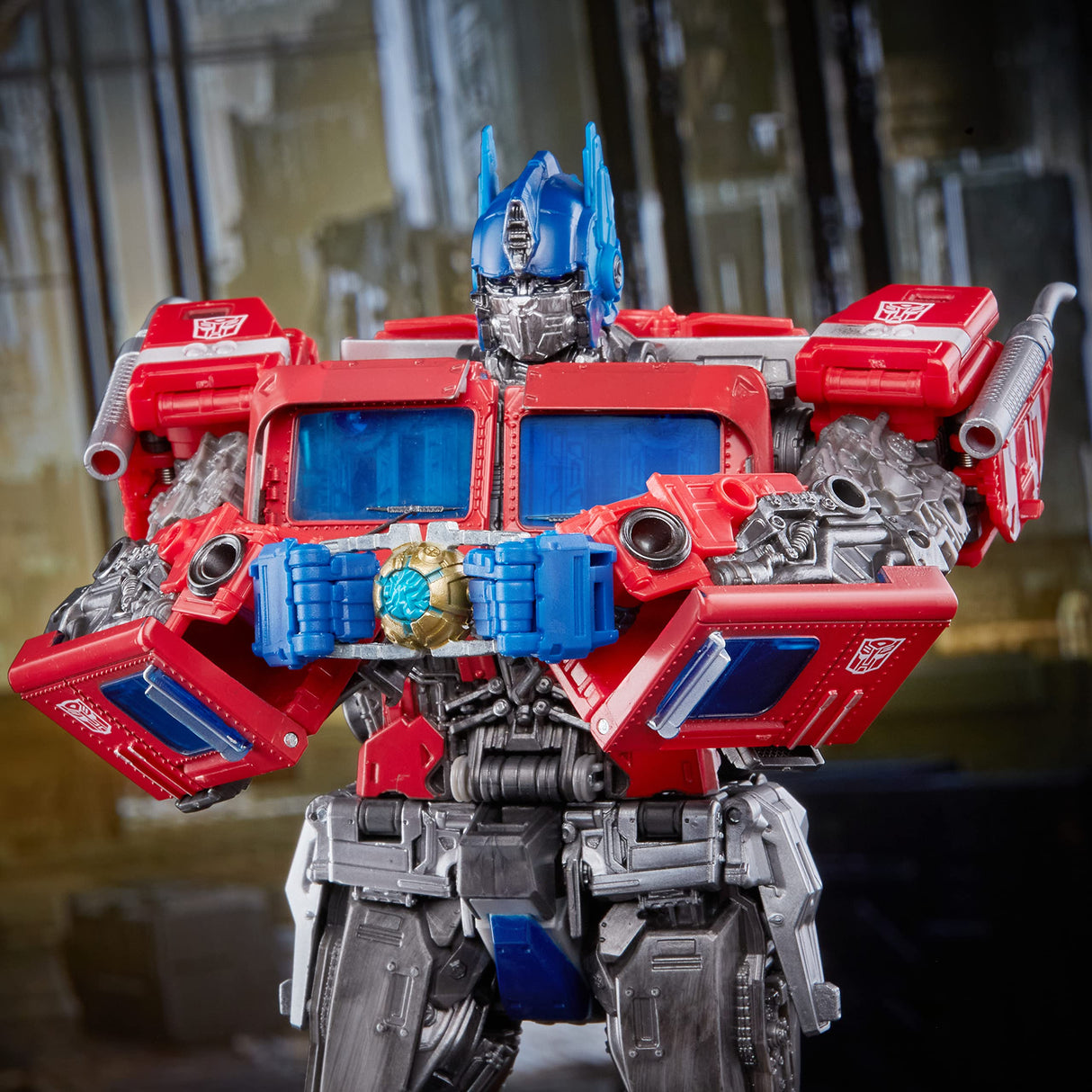Transformers Movie Masterpiece Series MPM-12 Optimus Prime - Figura Coleccionable de película Bumblebee, 28 cm, Multicolor