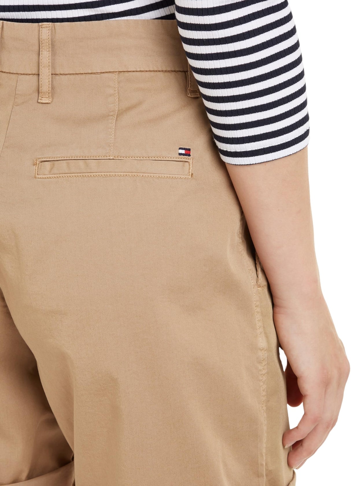 Tommy Hilfiger Pantalones Cortos Chinos para Mujer Mom Fit, Beige (Beige), 42