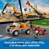 LEGO City Puerto Marítimo con Buque de Mercancías, Barco de Juguete de Construcción, Regalo para Niños y Niñas de 8 Años o Más, Grúa de Contenedores, Minifiguras, Caña de Pescar y Walkie Talkie 60422