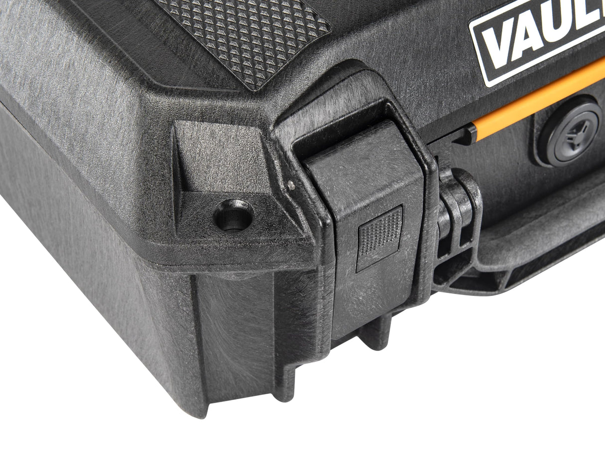 PELI Vault V200C Maleta Protectora; Protección Superior para Equipos Valiosos; Resistente a la Intemperie y al Polvo; Volumen Interno: 13 litros; Color: Negro