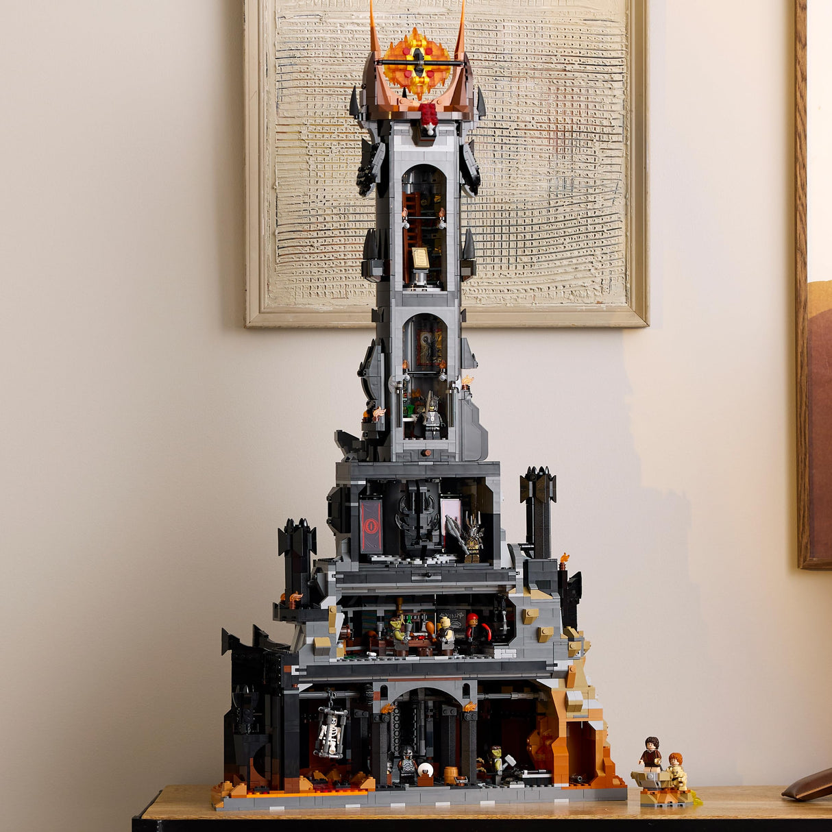 LEGO Icons El Señor de los Anillos: Barad-dûr Maqueta para Adultos Fortaleza de ESDLA, Minifiguras de Personajes Inc. Sauron, Gothmog, Orcos, Frodo, Sam y Gollum, Regalo para Hombres y Mujeres 10333