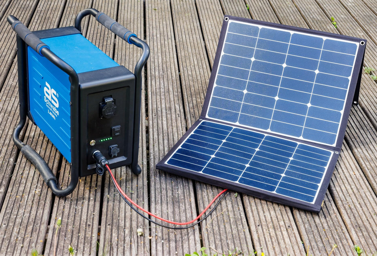 AS – Schwabe Eco Powerstation 5000 - Fuente de alimentación móvil con batería de 2,4 kW - Carga rápida - 2500 W de potencia - robusto y silencioso - Generador solar para obras, jardín, camping - IP54,