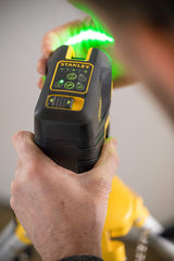 STANLEY FATMAX Nivel láser verde de cruz 2 puntos, alcance 30m (50m con detector), precisión ±0.3mm/m, base magnética, carcasa IP54, batería recargable, incluye accesorios, FMHT77597-1