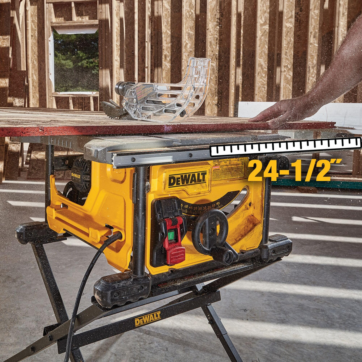 DEWALT DWE7485-QS - Sierra de Mesa Compacta 210 mm, Diámetro de Hoja 210/30mm, 5800 rpm de Velocidad, Biselado de 48º, Máx. Cap. de Corte (Derecha/Izquierda) 622/318mm