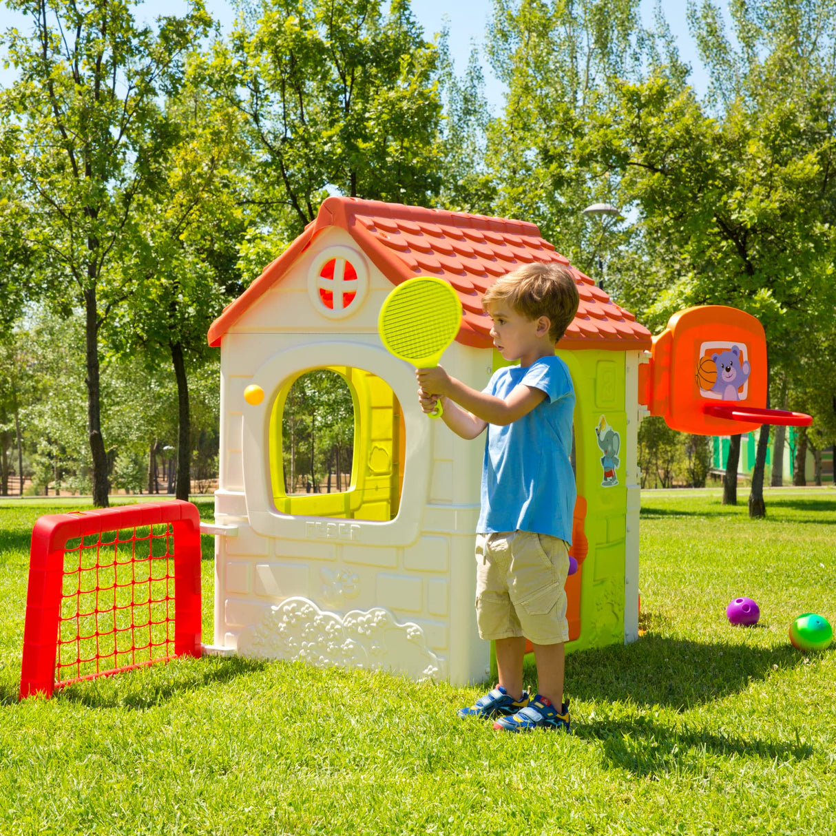FEBER - Multi-Activity House 6 en 1, Casa de Jardín con 6 Actividades Plegables, Robusto y Fácil de Montar, Protección UV, para Niños a Partir de 3 años, Famosa (800013048), Versión previa