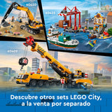 LEGO City Puerto Marítimo con Buque de Mercancías, Barco de Juguete de Construcción, Regalo para Niños y Niñas de 8 Años o Más, Grúa de Contenedores, Minifiguras, Caña de Pescar y Walkie Talkie 60422