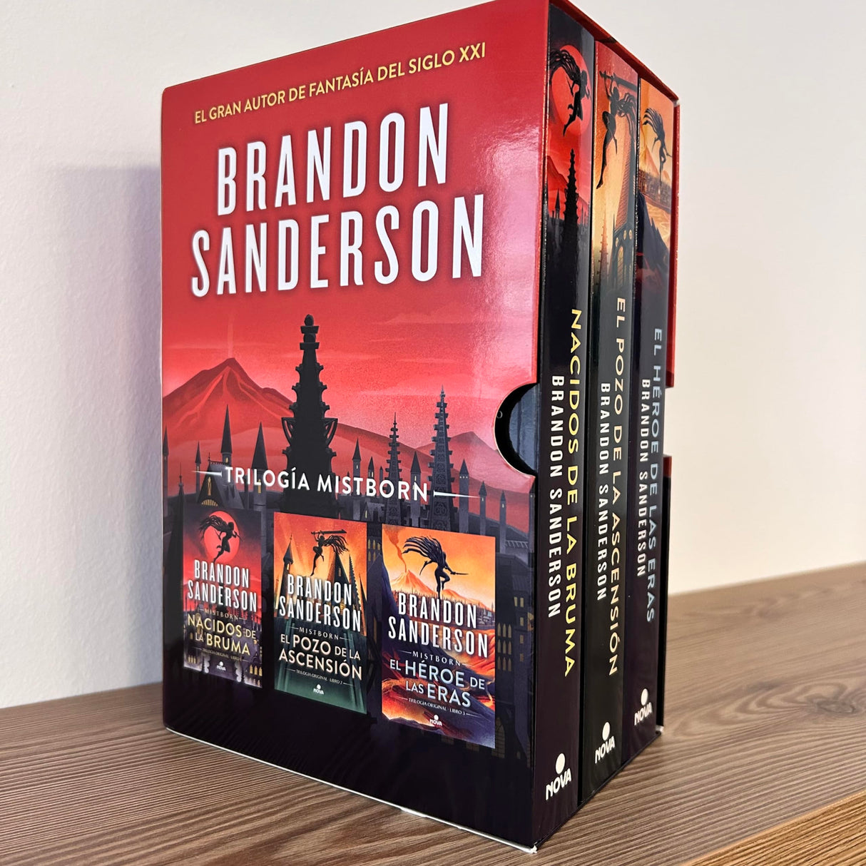Estuche Trilogía Original Mistborn (Nacidos de la Bruma | El Pozo de la Ascensión | El Héroe de las Eras) (Trilogía Original Mistborn) (Nova)