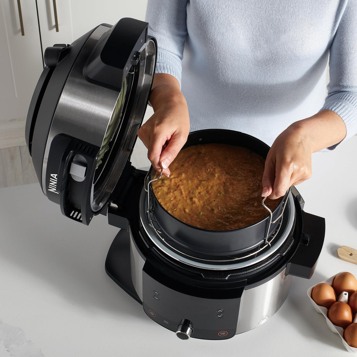 Ninja Foodi Olla eléctrica multifunción con SmartLid, 6 l, 11 funciones de cocción en 1, Olla a presión, Freidora de aire, Cocción lenta, Parrilla, Hornear y más, acero inoxidable, OL550EU