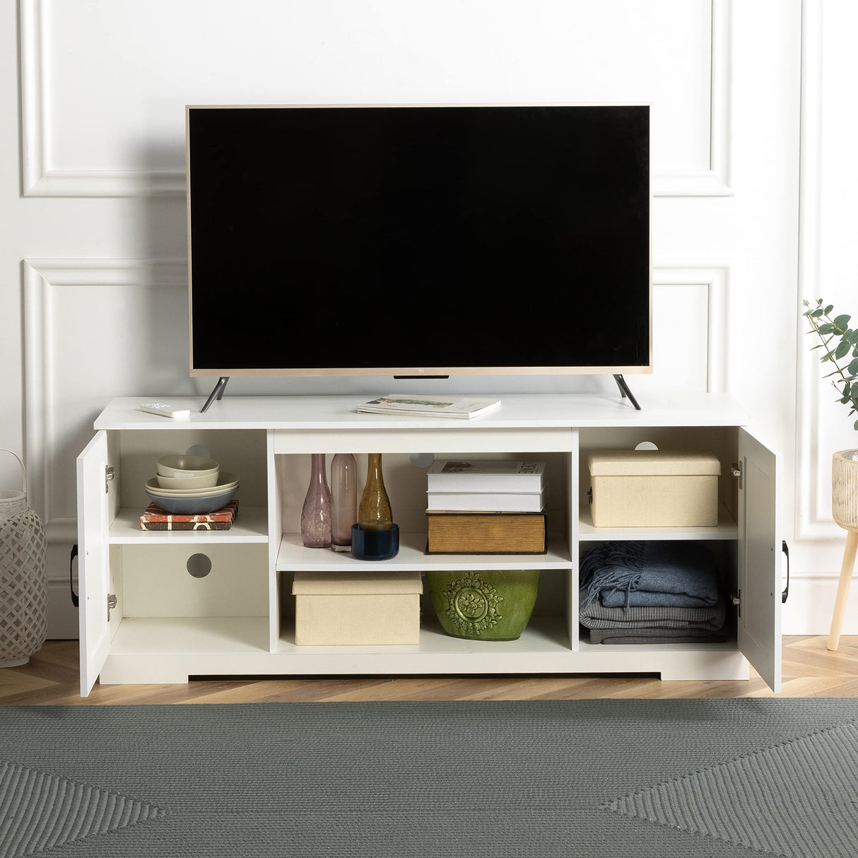 Zinus Bennett Mueble TV - Mueble TV 147x40x60 cm - Mueble con estantes y puertas - Blanco
