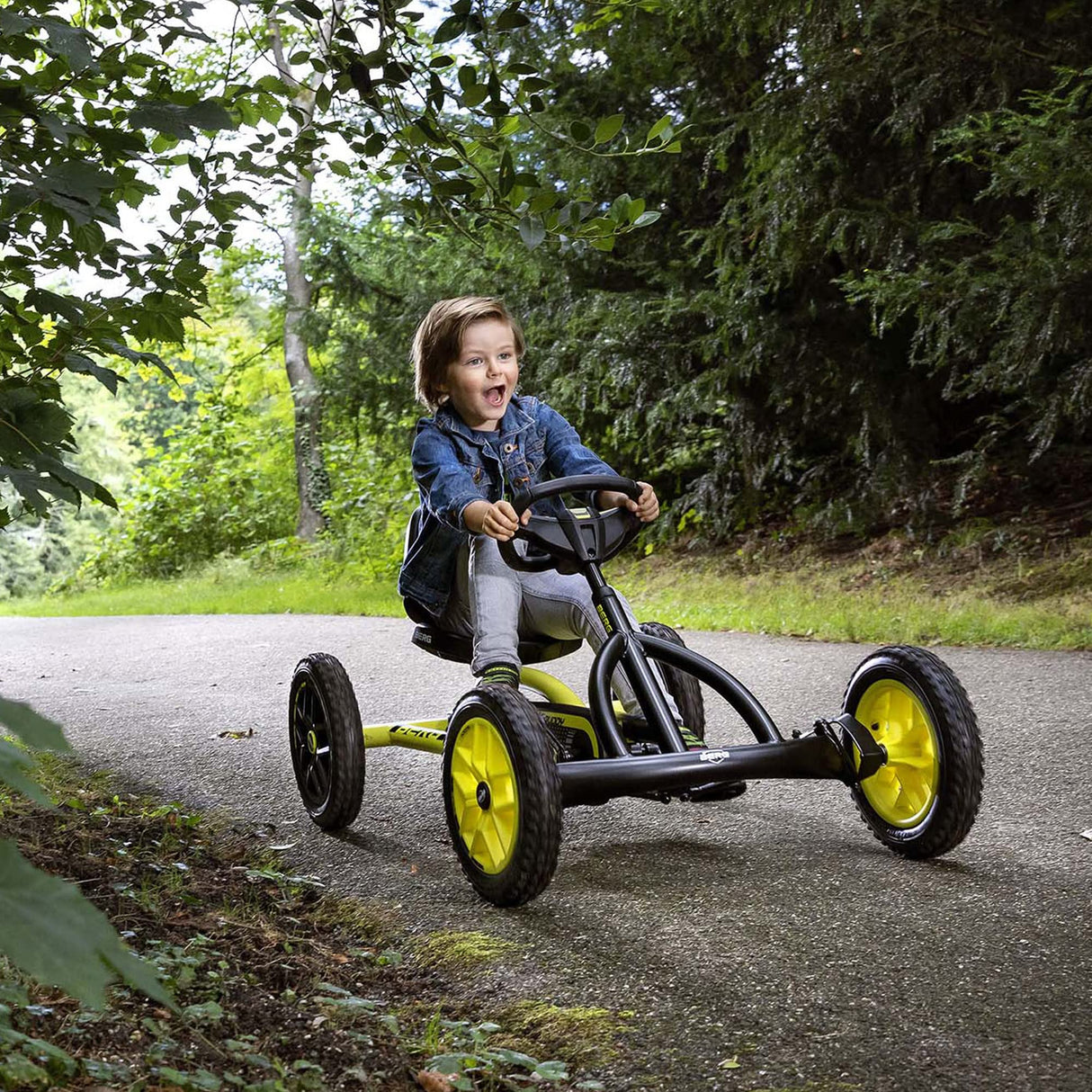 BERG Pedal Gokart Buddy Cross | Coche de Pedales, Seguro y Estabilidad, Juguete para niños Adecuado para niños de 3 a 8 años
