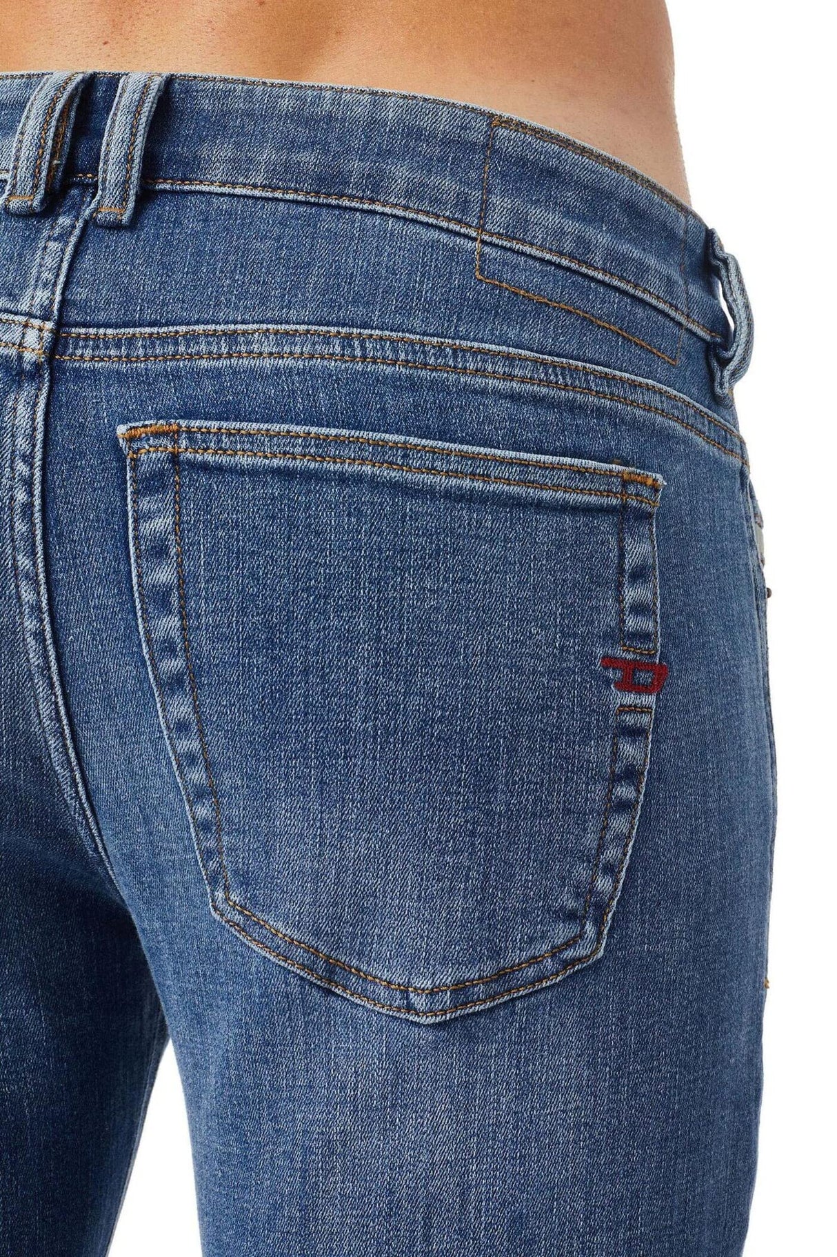 Diesel 1979 Sleenker L.32 Pantaloni Denim DSL Men, Color 01, Talla 31