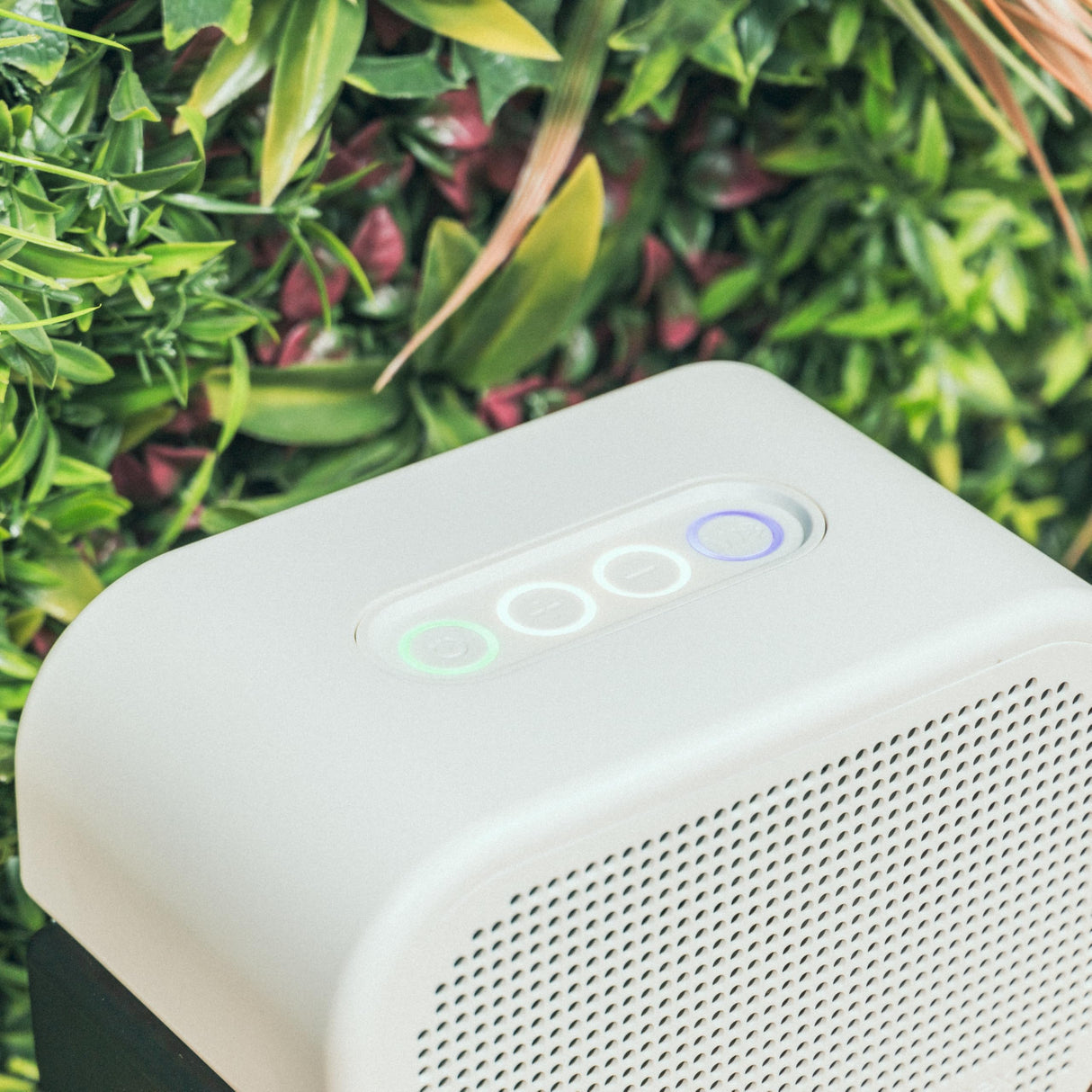 Konex audio Altavoz Amplificado portátil Bluetooth Blanco de 2 vías K-Five - Diseño Elegante, Bluetooth 5.1 - Entrada AUX - USB. Batería Recargable. Calidad y Potencia de Sonido.