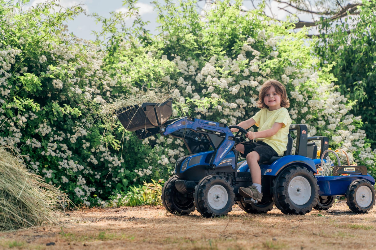 Falk 3090M – Excavadora New Holland T8 + Remolque