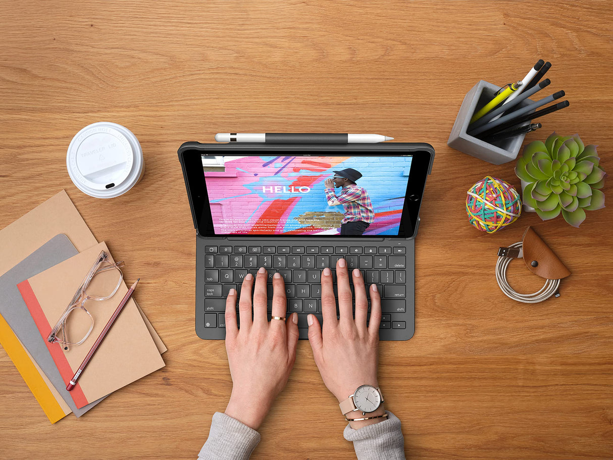 Logitech Slim Folio para iPad 7a y 8a generación, Disposición QWERTY Inglés Reino Unido, Gris