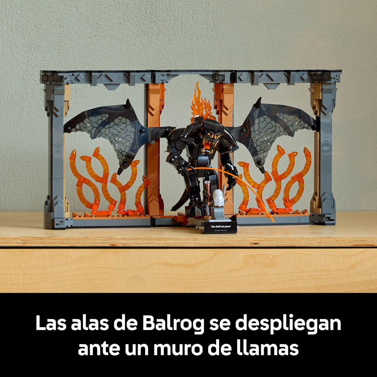 LEGO Icons Rincón Entre Libros: El Señor de los Anillos: Balrog Kit de Decoración, Set de Construcción, Regalo para Adultos y Amantes de la Épica Trilogía Cinematográfica 10367