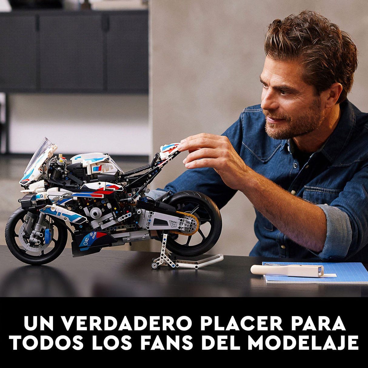 LEGO 42130 Technic BMW M 1000 RR, Motos a Escala, Regalo Original Coleccionable, Maqueta para Construir para Adultos