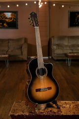 Ortega Classical Guitar Performer Series 44 Incluye funda Mástil delgado Color Tobacco Sunburst RCE158SN-TSB