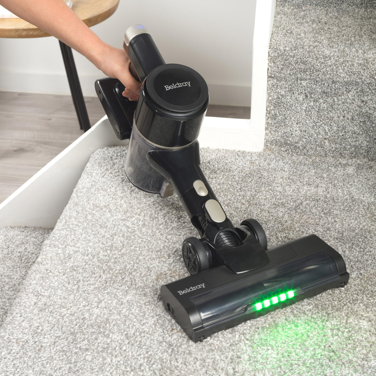 Beldray Airvolve Digital Aspiradora Inalámbrica – Tecnología de Revelado de Polvo con LED, Incluye Montaje en Pared y Cepillo para Grietas 2 en 1, Batería de 22.2V, 500ml, BEL01981VDE
