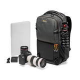 Lowepro Fastpack BP 250 AW III - Mochila para Cámara Refelx DSLR Sin Espejo, con Acceso QuickDoor, Compartimento Para Portátil de 13”, Para Cámaras Nikon D850, 300D Ripstop, Color Gris