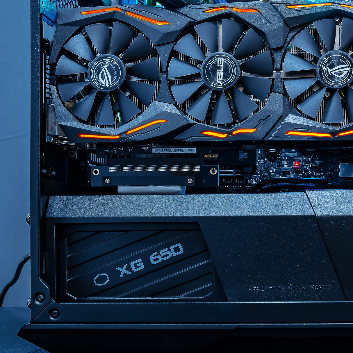 Cooler Master XG 650 Platinum Fuente de Alimentación (UE) - 80 Plus Platinum (Eficiencia +92%) 650W, Totalmente Modular, Condensadores 100% Japoneses, Ventilador FDB de 135mm - 10 Años de Garantía