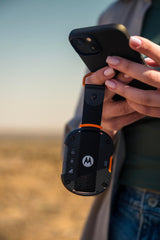 motorola Defy Satellite Link - Mensajero satelital BT Robusto para mensajería y comunicación de Emergencia (IP68, batería de 600mAh) - Incl. un año hasta 30 Mensajes/Mes - Negro