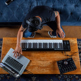 M-Audio Keystation 49 MK3 - Teclado Controlador MIDI USB Compacto de 49 teclas con controles asignables, ruedas de cambio de tono/modulación, conectividad Plug-and-Play (Mac/PC) y software incluida