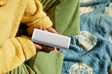 Sonos Roam 2 | Altavoz portátil Impermeable y Ligero con Bluetooth, Wi-Fi, 10 Horas de autonomía, Control por Voz y Uso Tanto en Interior como Exterior - Blanco