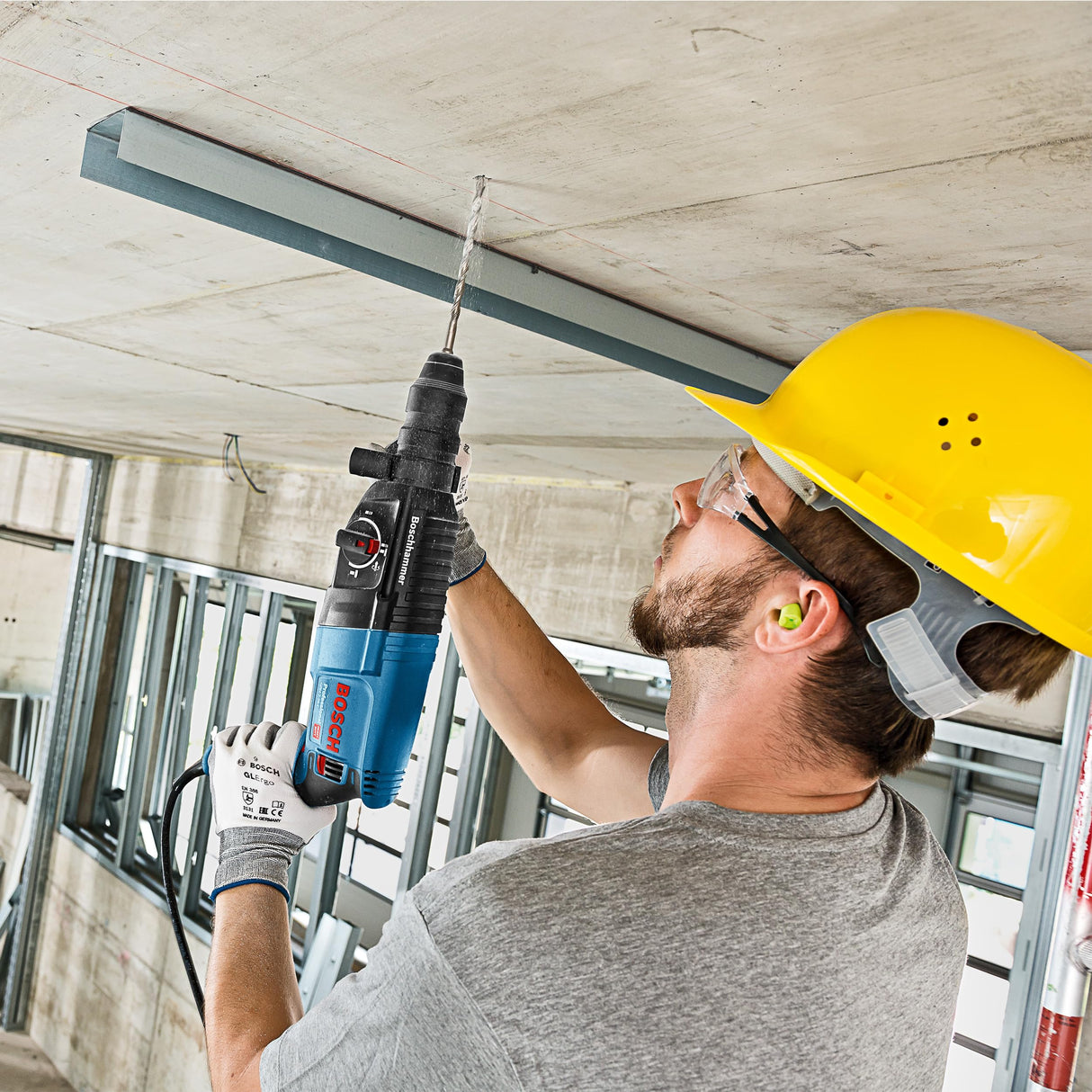 Bosch Professional GBH 2-26 F - Martillo perforador (2,7 J, Ø máx. hormigón 26 mm, SDS plus + cilíndrico, en maletín) [Clase de eficiencia energética B]