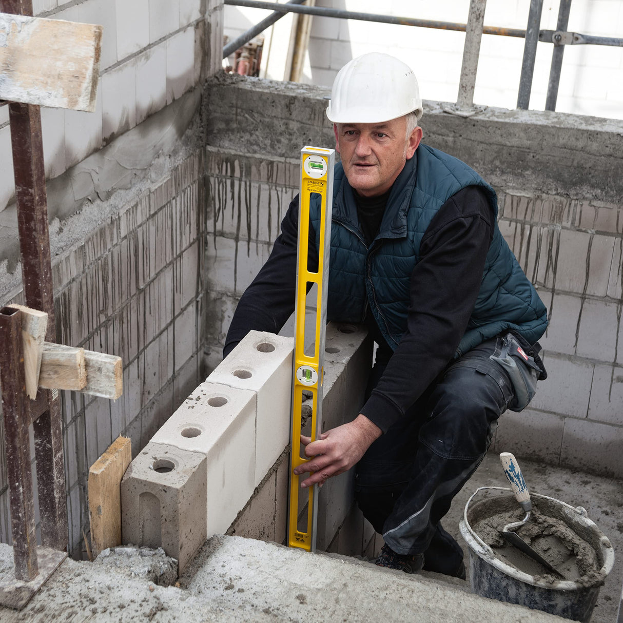 NIVEL FUNDICIÓN RECTANGULAR 83S/80 CM.