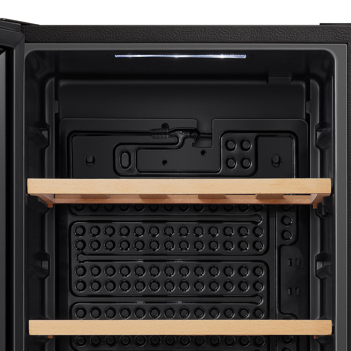 Hisense RW12D4NWG0 - Vinoteca 93 Litros G-Class 30 botellas, Puerta Reversible,Total No Frost [Clase de eficiencia energética G]