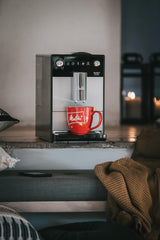 Melitta Purista F230-101, Cafetera Automática con Molinillo Silencioso, 15 Bares, Café en Grano, Limpieza Automática, Personalizable, Plata
