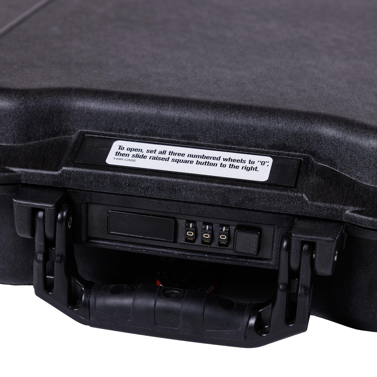 PELI 1495CC1 Maletín para portátil Resistente a los Impactos, IP67 estanco e Impermeable al Polvo, 15L de Capacidad, Fabricado en EE.UU., Color Negro