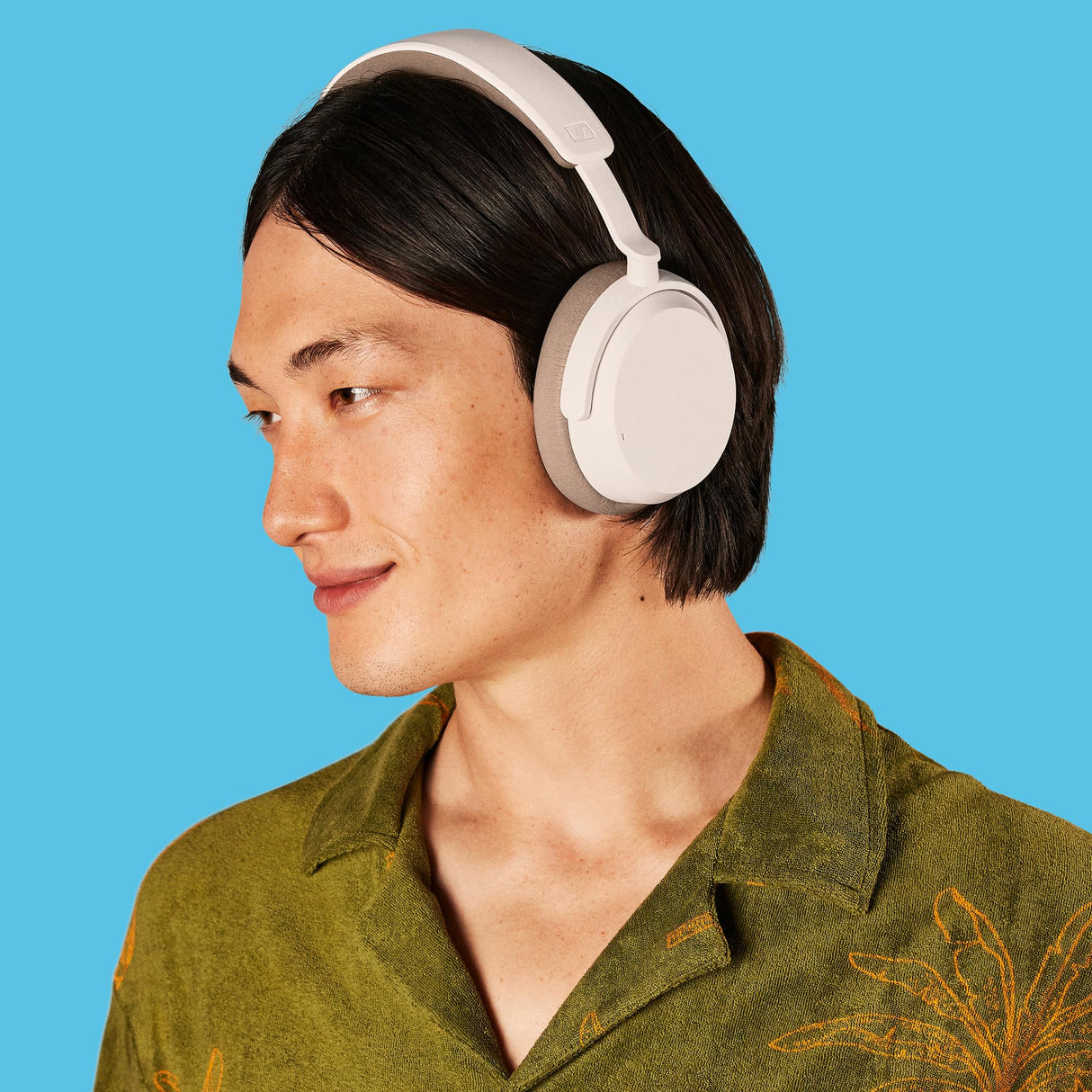 Sennheiser Consumer Audio ACCENTUM - Auriculares inalámbricos Bluetooth - Batería de 50 Horas de duración, Audio, cancelación de Ruido híbrida (ANC), Comodidad Durante Todo el día y Recogida de Voz