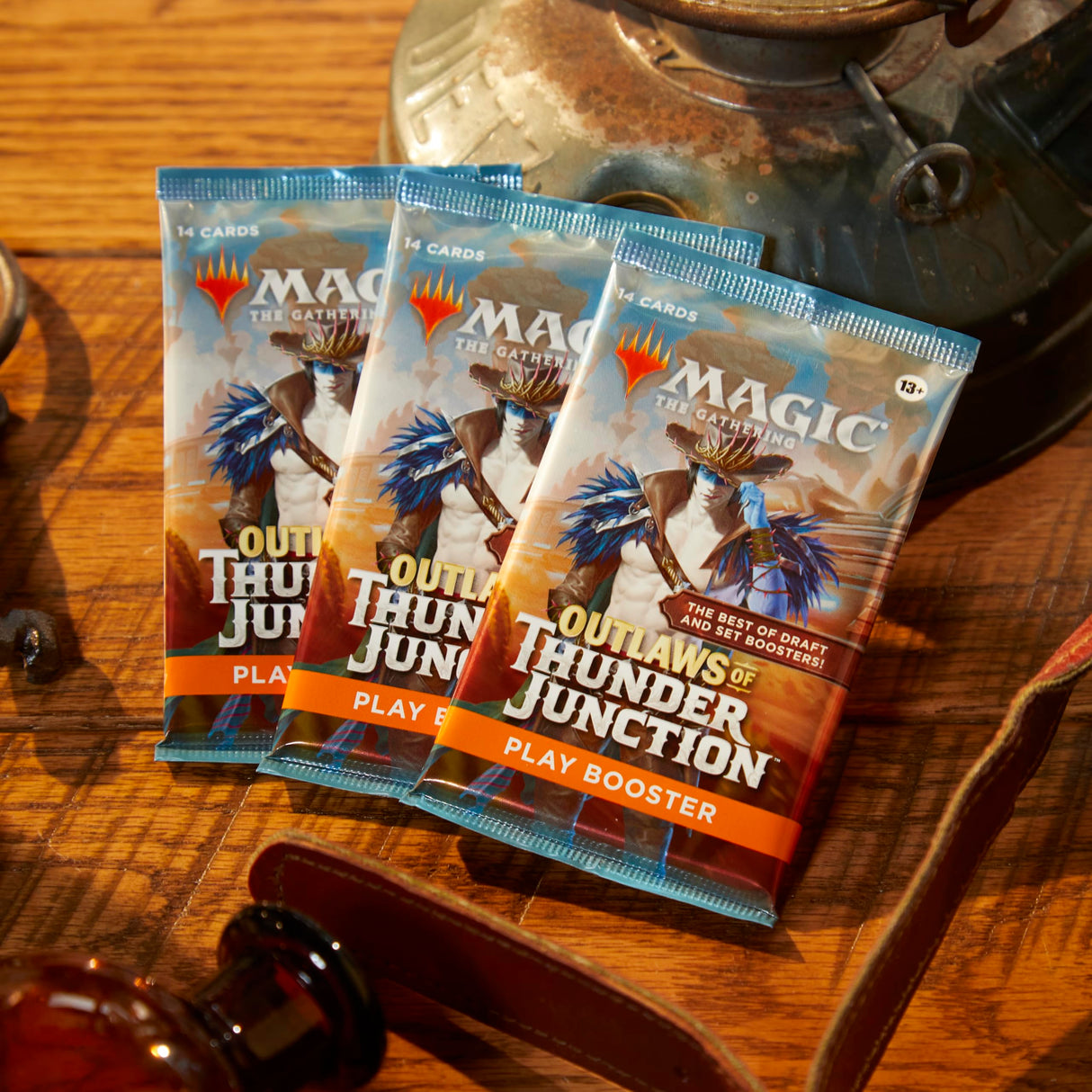 Caja de sobres de juego de Forajidos de Cruce de Truenos, de Magic: The Gathering - 36 sobres (504 cartas de Magic) (Version Anglaise)