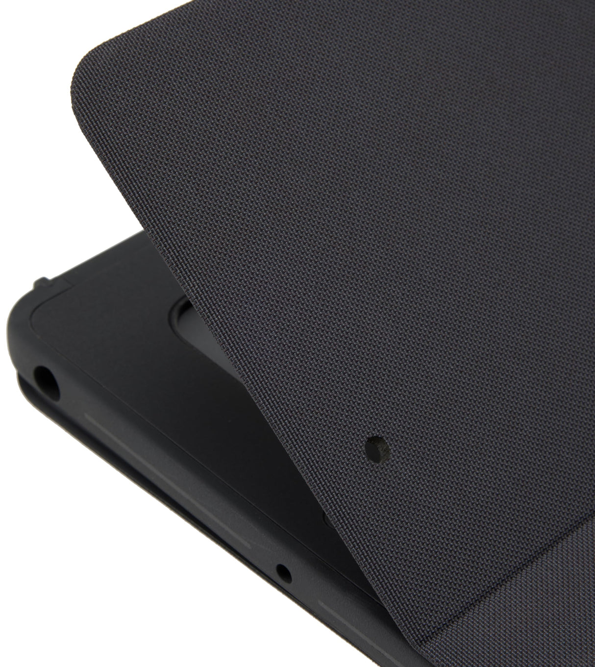 Logitech Rugged Folio para iPad (7.ª, 8.ª y 9.ª generación) Funda con teclado protectora, Disposición QWERTY Italiano - Negro