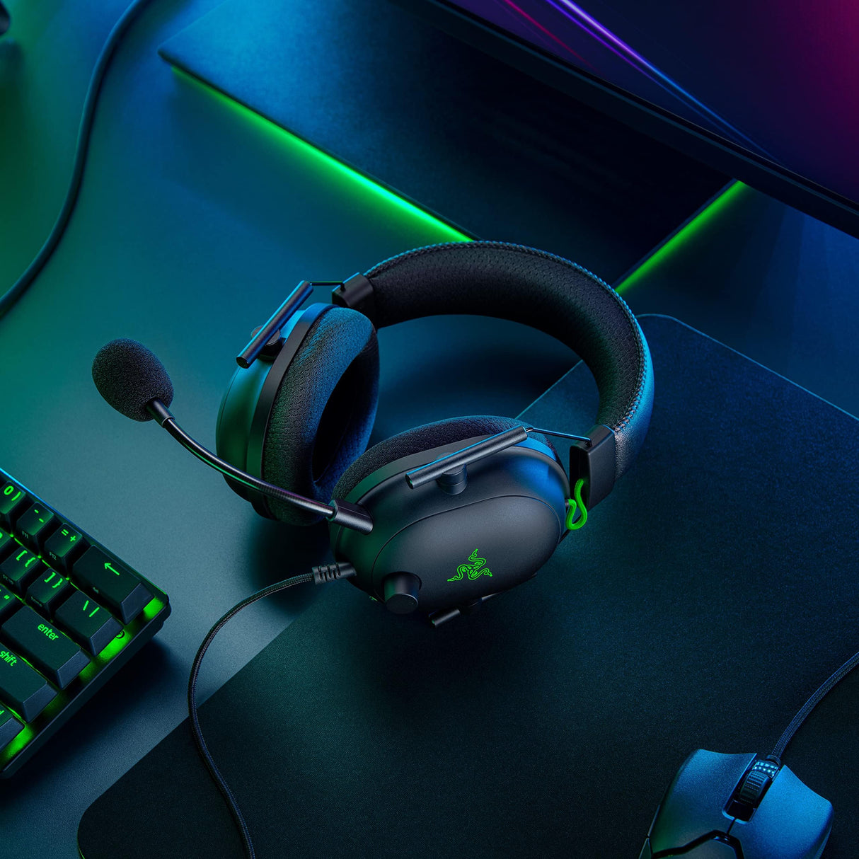 Razer BlackShark V2 Gaming Headset: THX 7.1 Spatial Surround Sound,50 mm Driver, Micrófono Desmontable, PC, PS4, PS5, Switch, Xbox One, Xbox Series X & S, Mobile,3.5 mm Audio Jack & USB DAC,Negro